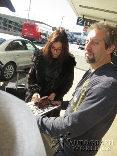 Carice van Houten autograph