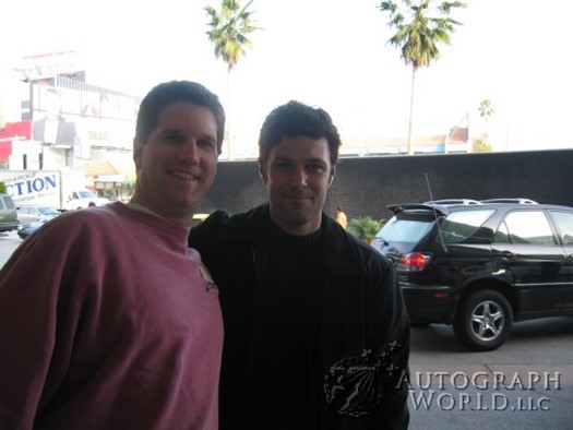 Carlos Bernard autograph