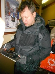 signing photo