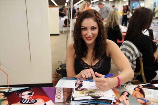 Carlotta Champagne autograph