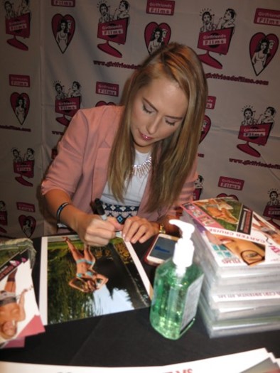 Carter Cruise autograph