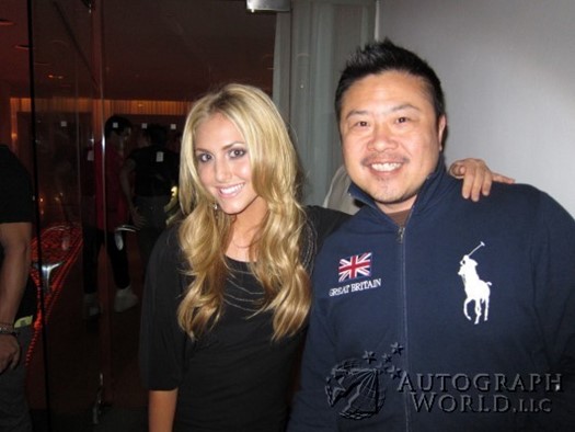 Cassie Scerbo autograph