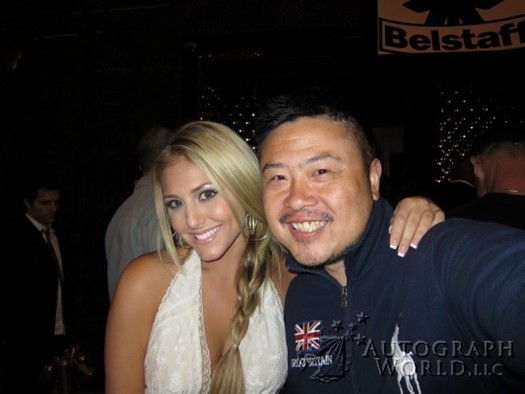 Cassie Scerbo autograph