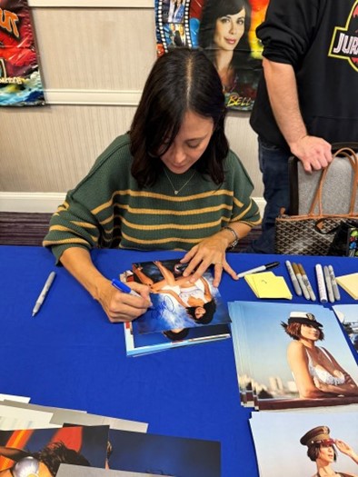 Catherine Bell autograph