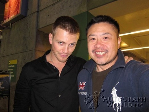 Charlie Bewley autograph