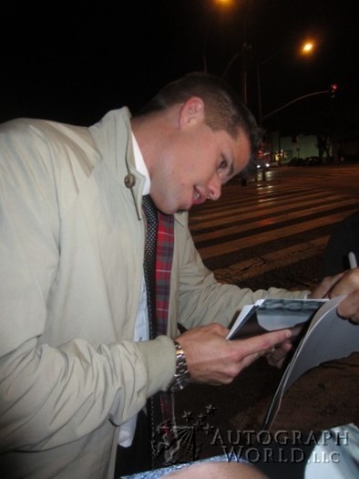 Charlie Carver autograph