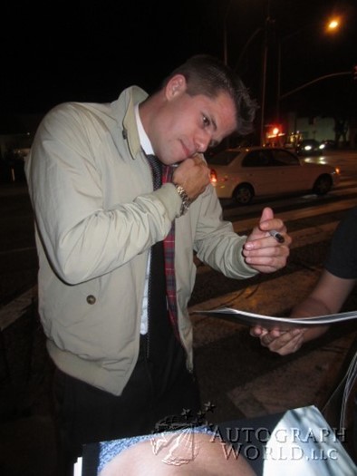 Charlie Carver autograph