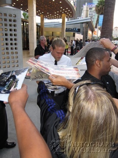 Charlie Hunnam autograph