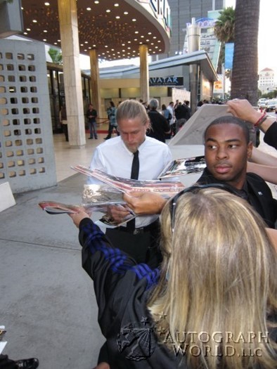 Charlie Hunnam autograph