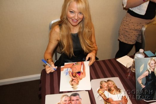 Charlotte Ross autograph