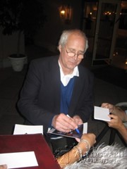 signing photo