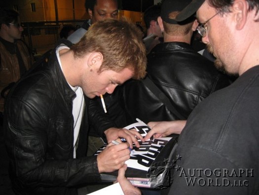 Chris Pine autograph