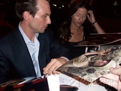 signing photo