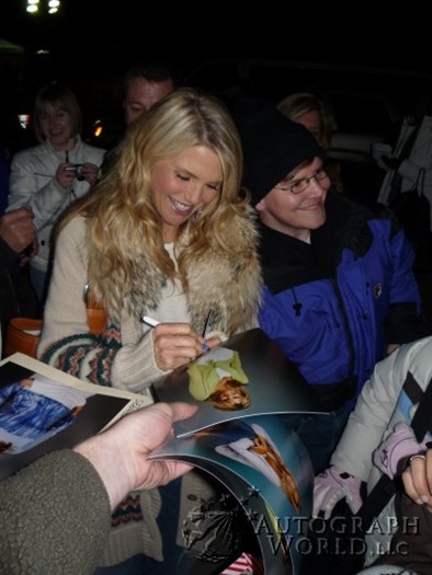 Christie Brinkley autograph