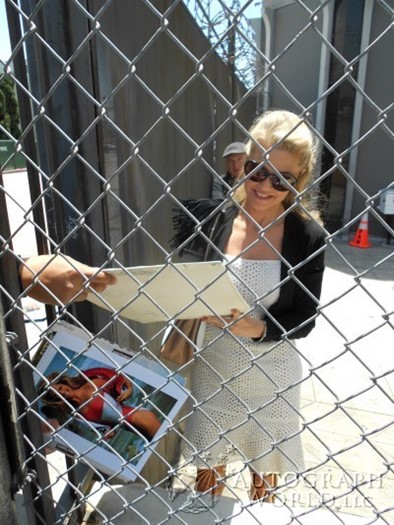 Christie Brinkley autograph