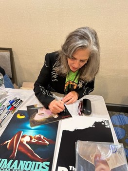 Cindy Weintraub autograph