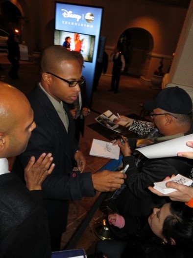 Cornelius Smith Jr. autograph