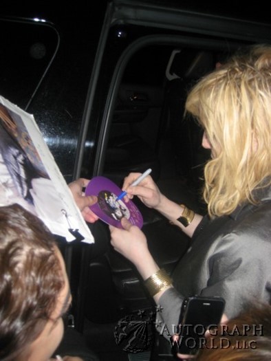 Courtney Love autograph