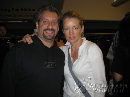Cynthia Watros autograph