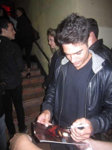 D.J. Cotrona autograph