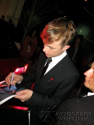 Dane DeHaan autograph