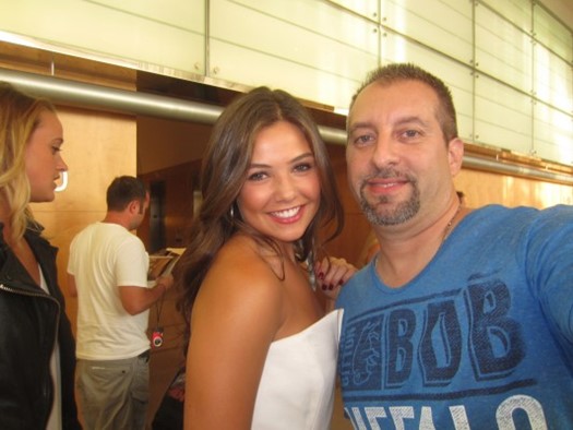 Danielle Campbell autograph