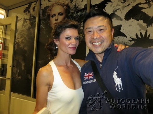 Danielle Vasinova autograph