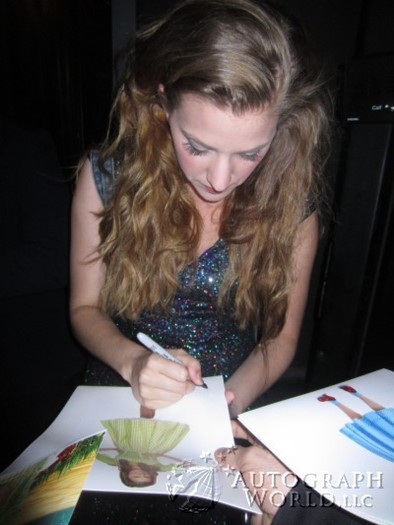 Danielle Wade autograph