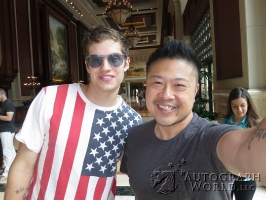 Daniel Sharman autograph