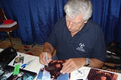 signing photo