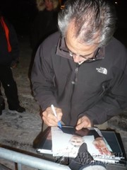 signing photo