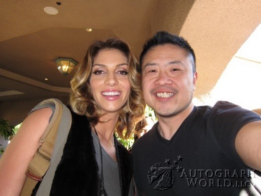 Dawn Olivieri autograph