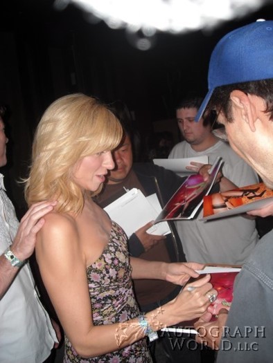 Deborah Gibson autograph