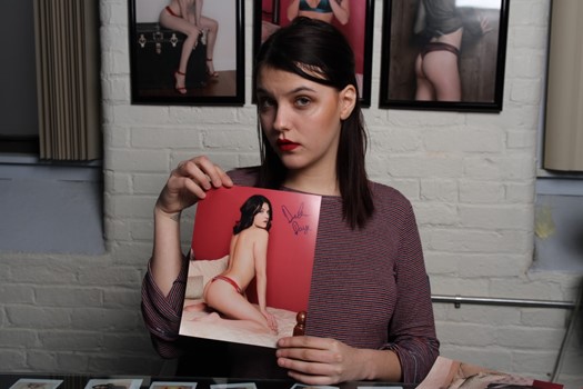 Delilah Daye autograph