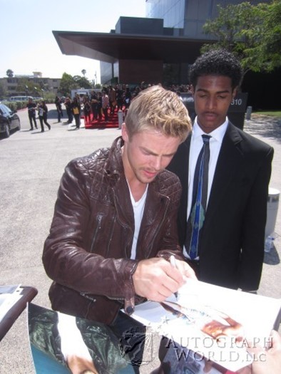 Derek Hough autograph