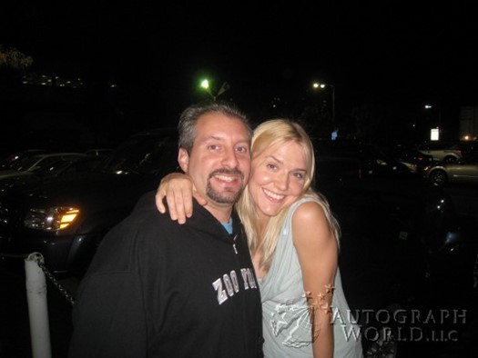 Dominique Swain autograph