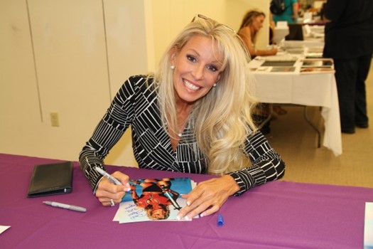 Dona Speir autograph