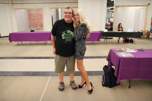 Dona Speir autograph