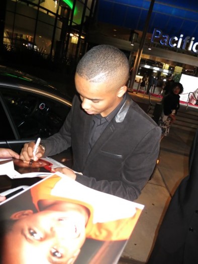 Donis Leonard autograph