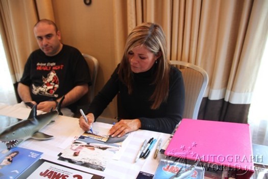 Donna Wilkes autograph