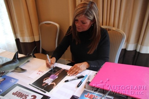 Donna Wilkes autograph