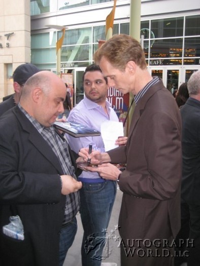 Doug Jones autograph