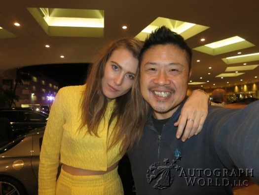 Dree Hemingway autograph