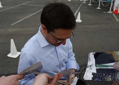 signing photo