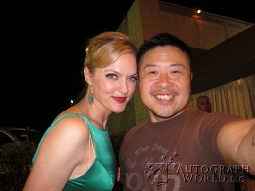 Elaine Hendrix autograph