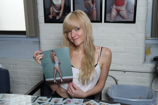 Eleanor Davenport autograph