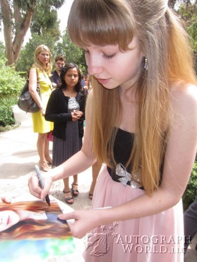 Elise Luthman autograph