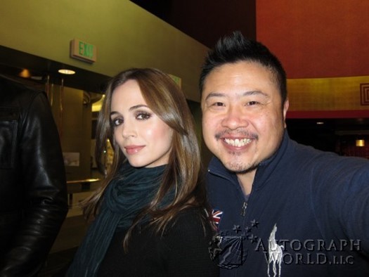 Eliza Dushku autograph