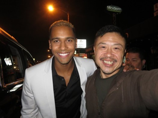 Elliot Knight autograph