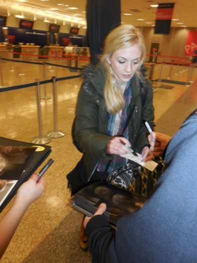 Emily Kinney autograph